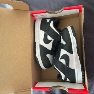 Low top NIKE dunks 5C